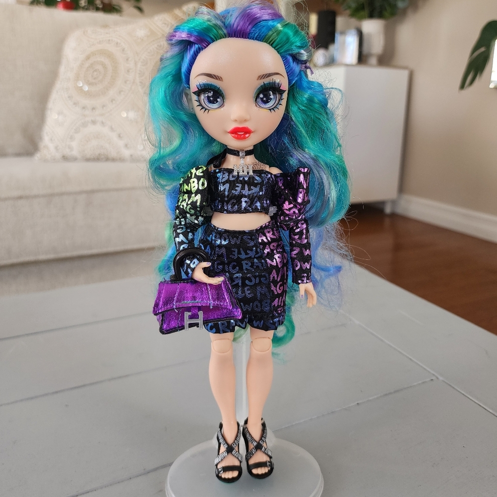🌈 MGA Rainbow High Holly DeVious Blue Fashion Doll Twin Sister
